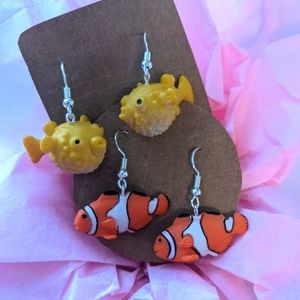 Clown/pufferfish earrings (set)